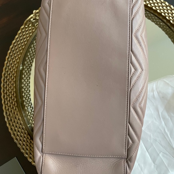 Gucci Marmont Matelasse Leather Tote - Picture 12 of 13
